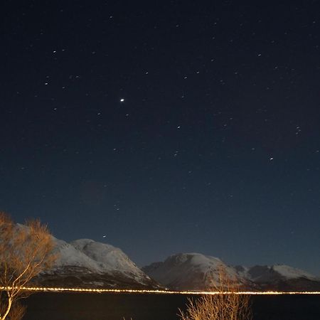 Vila Lyngen Brygge Aroybukta Exteriér fotografie